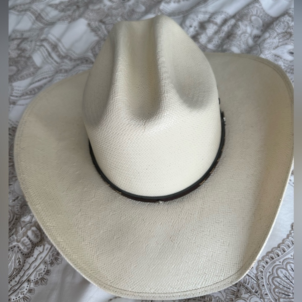 Justin boots cowboy hat size 20